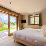 Chalet Angel - *