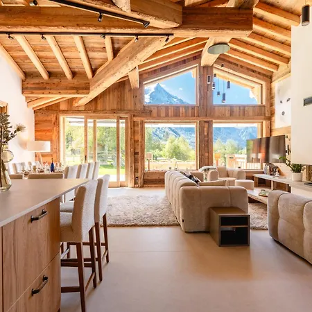 Chalet Angel - *
