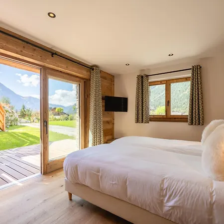 Chalet Angel - *